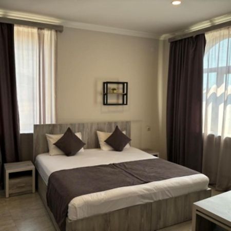 Hotel Menua Jerevan Buitenkant foto