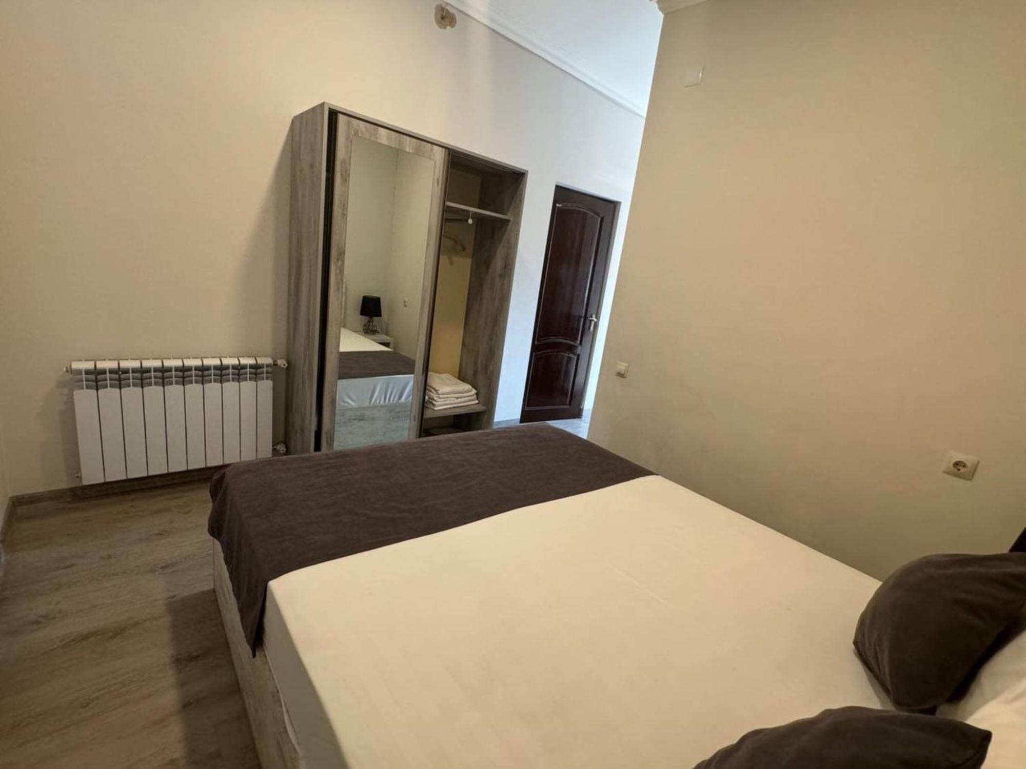 Hotel Menua Jerevan Buitenkant foto